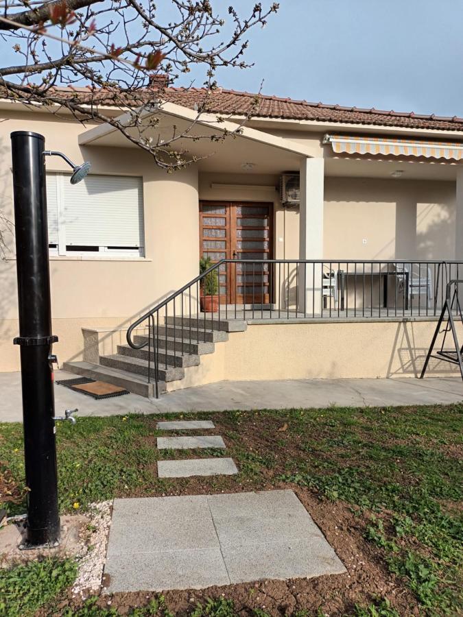 House - Apartman Sarah Kaštela Exterior foto